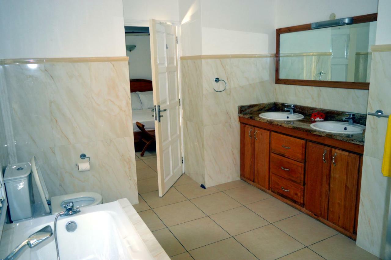 Sundown Beach Villa Glacis  외부 사진