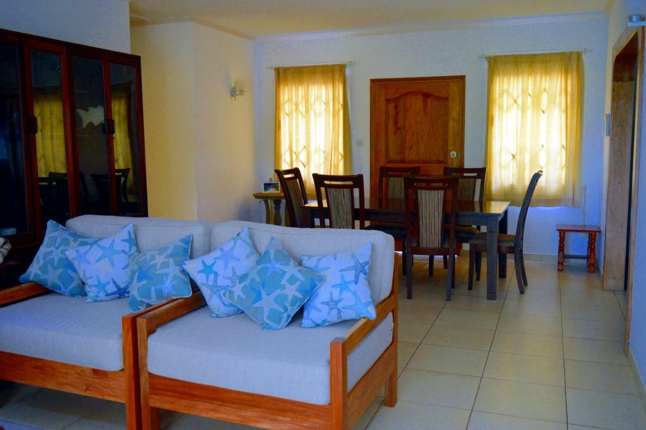 Sundown Beach Villa Glacis  외부 사진